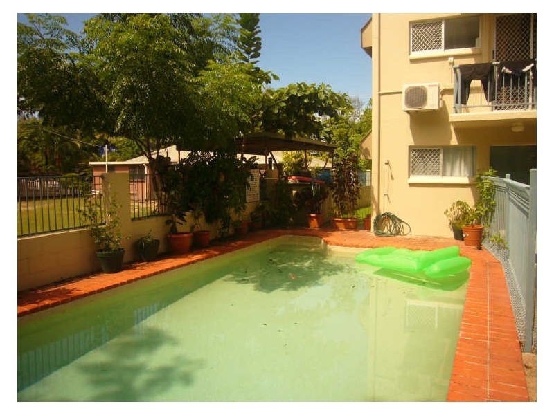 2/57 Sims Esplanade, Yorkeys Knob QLD 4878