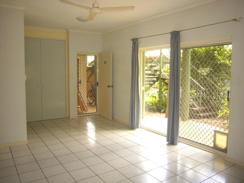 12/4-5 Hollet Close, Cairns North QLD 4870