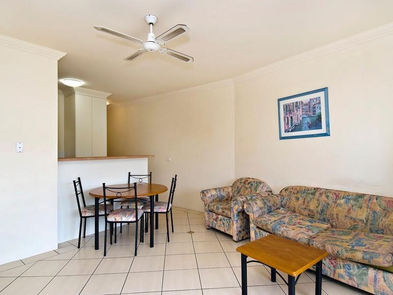 9/437 Draper Street, Cairns QLD 4870