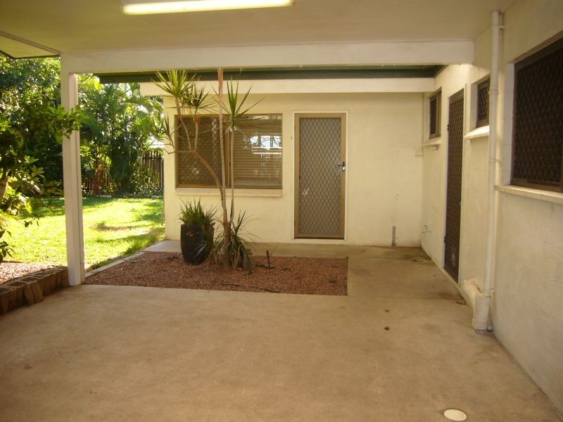 42 Madang Street, Trinity Beach QLD 4879