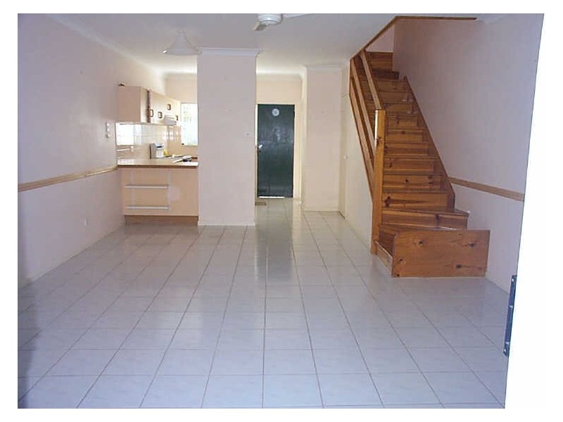 4/544 Varley Street, Yorkeys Knob QLD 4878