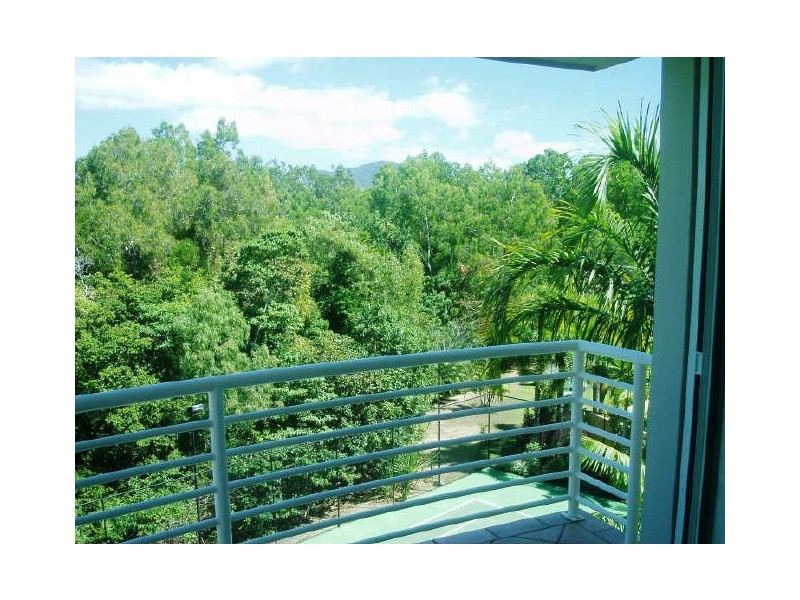 22/2 Deauville Close, Yorkeys Knob QLD 4878