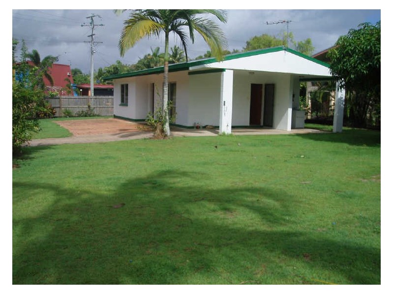 2 Golf Street, Yorkeys Knob QLD 4878