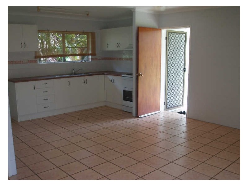 2 Golf Street, Yorkeys Knob QLD 4878