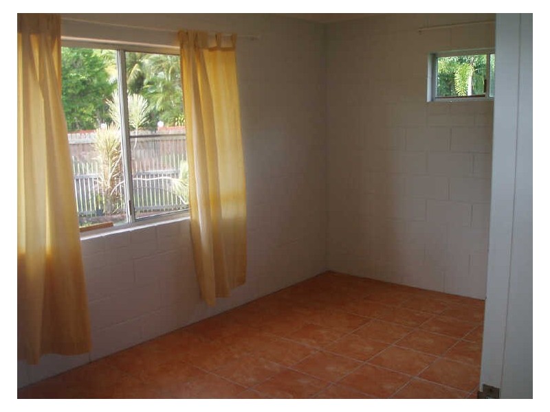 2 Golf Street, Yorkeys Knob QLD 4878