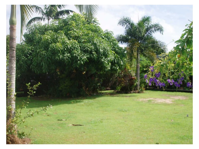 2 Golf Street, Yorkeys Knob QLD 4878