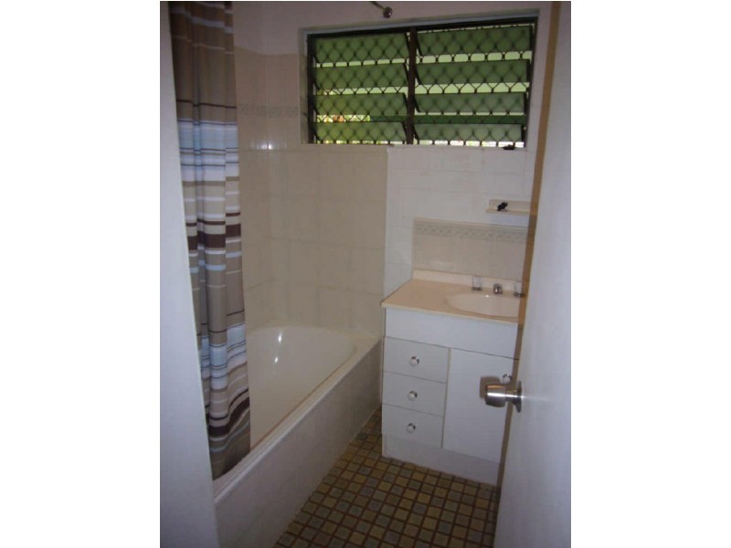 16 Oleander Street, Holloways Beach QLD 4878