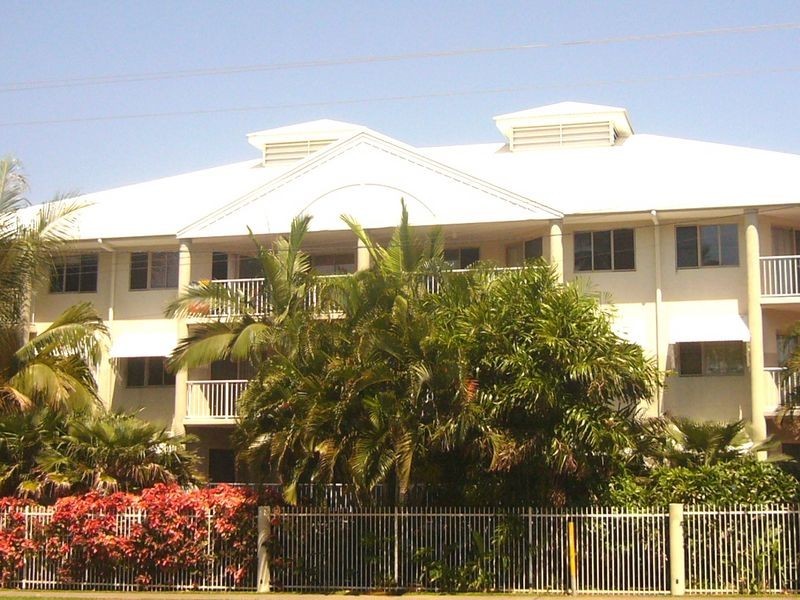 14/129 Oleander Street, Holloways Beach QLD 4878