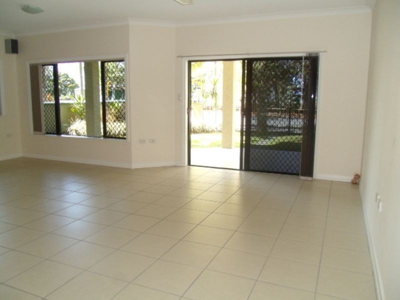 1/73 Sims Esplanade, Yorkeys Knob QLD 4878