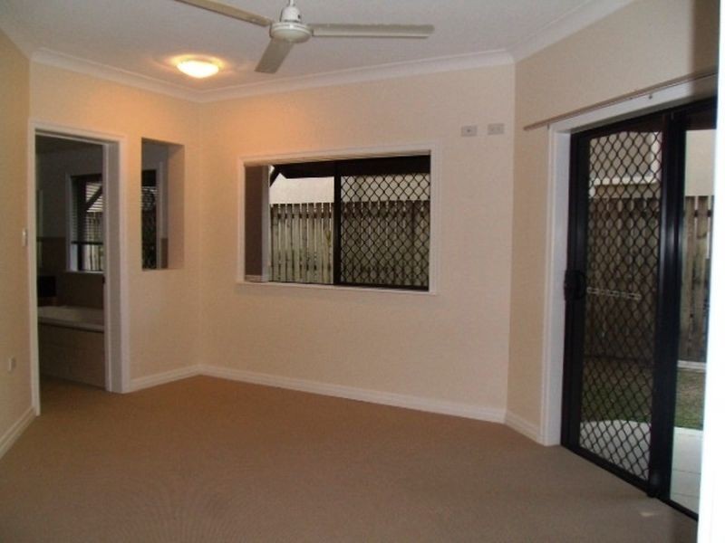 1/73 Sims Esplanade, Yorkeys Knob QLD 4878