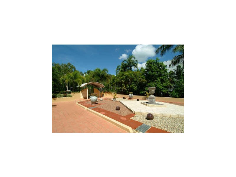 12/2 Deauville Close, Yorkeys Knob QLD 4878