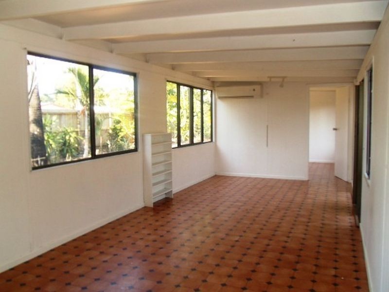 60 Morgan Street, Yorkeys Knob QLD 4878