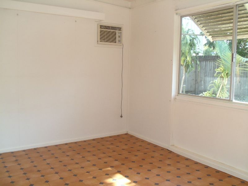 60 Morgan Street, Yorkeys Knob QLD 4878