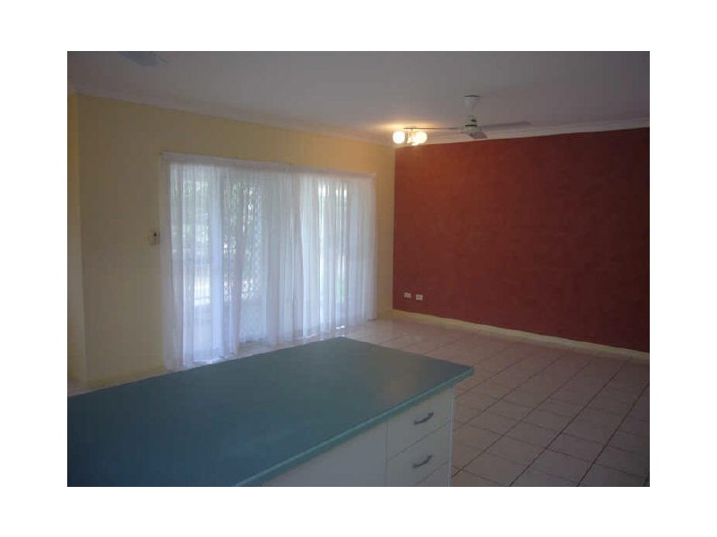 8/7 Boden St, Yorkeys Knob QLD 4878