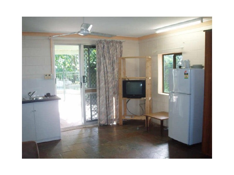 8a Margo Street, Yorkeys Knob QLD 4878