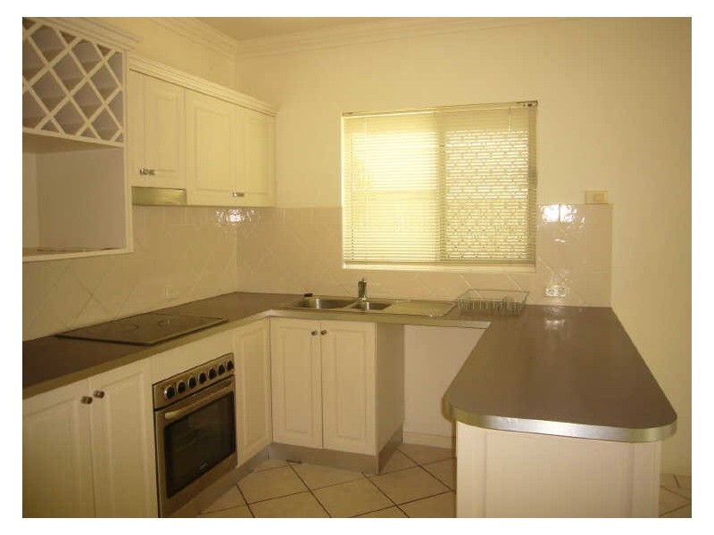 2/27 Sims Esplanade, Yorkeys Knob QLD 4878