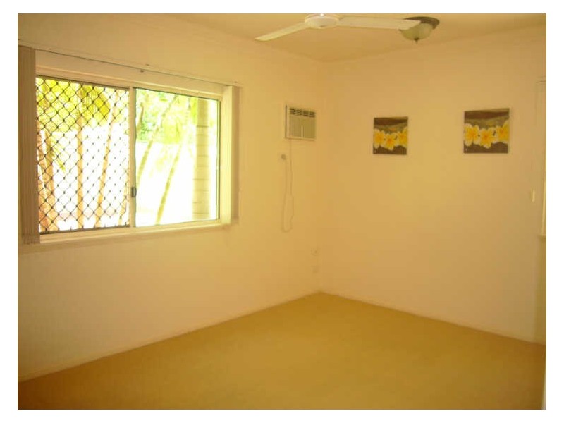 2/27 Sims Esplanade, Yorkeys Knob QLD 4878