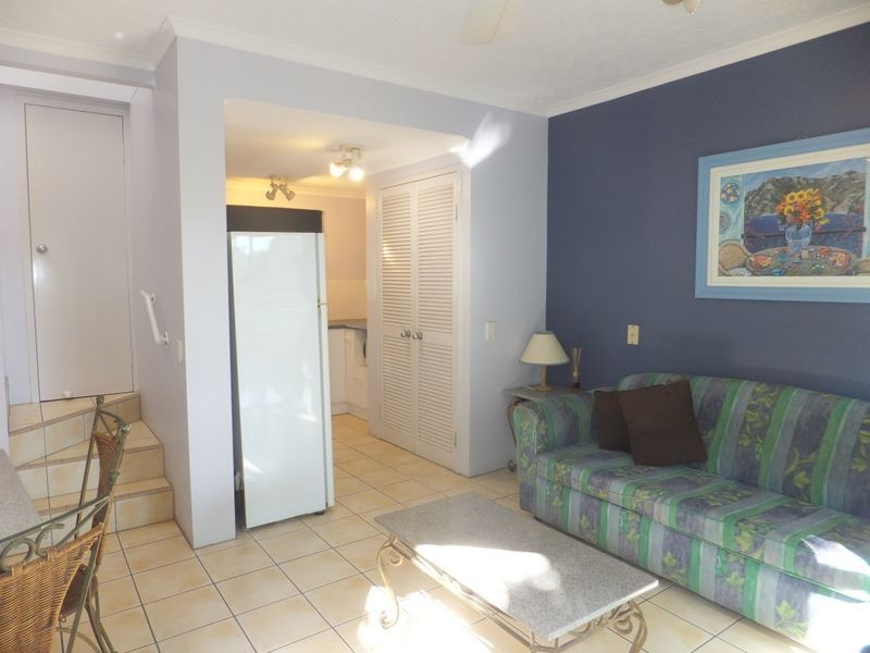 5/129 Oleander Street, Holloways Beach QLD 4878