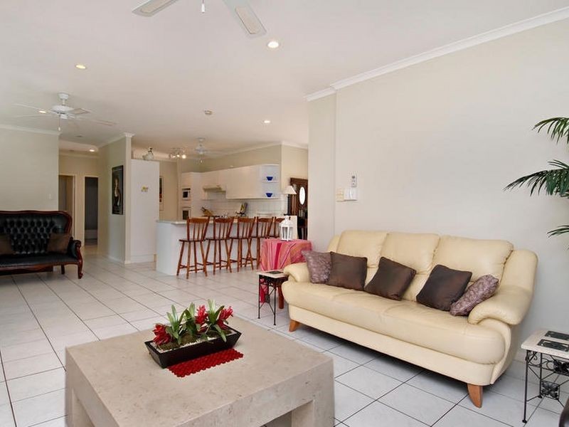 3 Oliva Street, Palm Cove QLD 4879