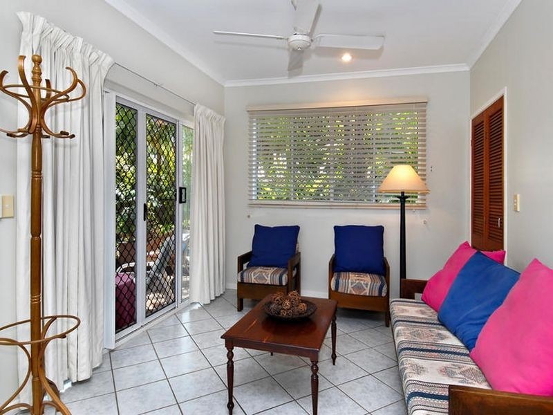 3 Oliva Street, Palm Cove QLD 4879
