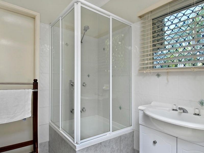 3 Oliva Street, Palm Cove QLD 4879