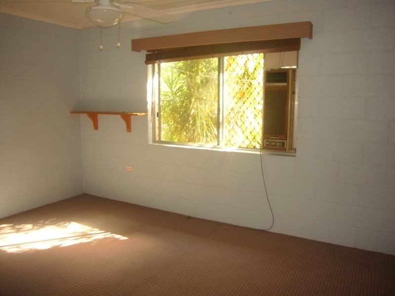 7(1) Golf Street, Yorkeys Knob QLD 4878