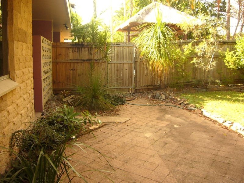 7(1) Golf Street, Yorkeys Knob QLD 4878