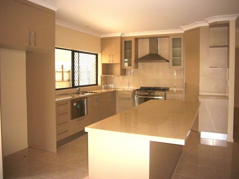 12 Norfolk Close, Holloways Beach QLD 4878
