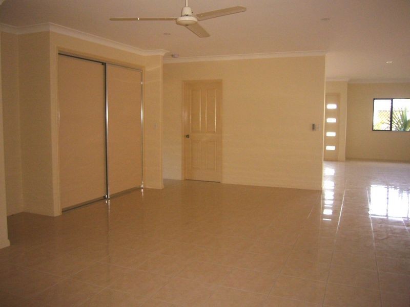 12 Norfolk Close, Holloways Beach QLD 4878