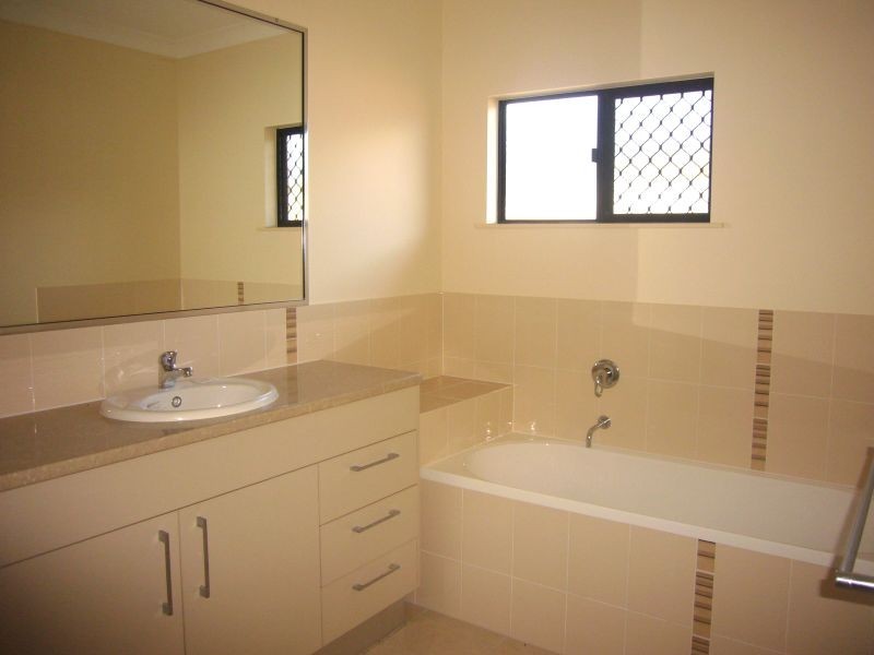 12 Norfolk Close, Holloways Beach QLD 4878