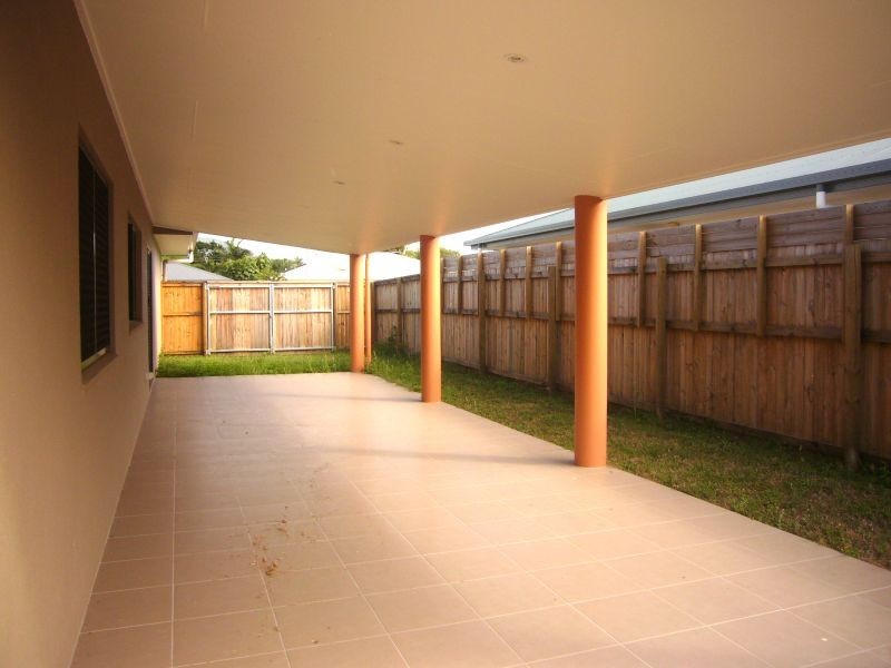 12 Norfolk Close, Holloways Beach QLD 4878
