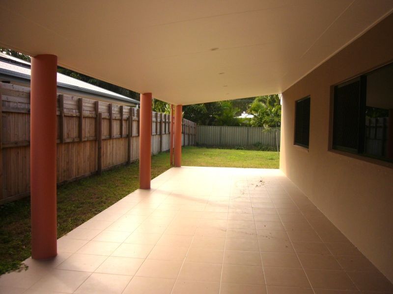 12 Norfolk Close, Holloways Beach QLD 4878