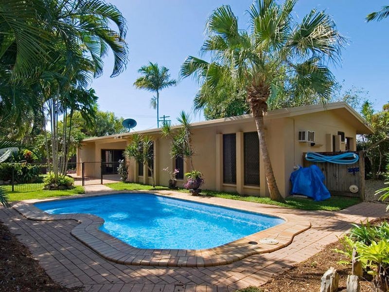 3 Roslyn Close, Yorkeys Knob QLD 4878