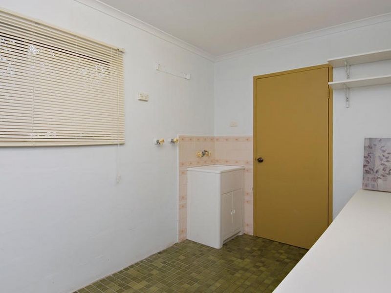 3 Roslyn Close, Yorkeys Knob QLD 4878