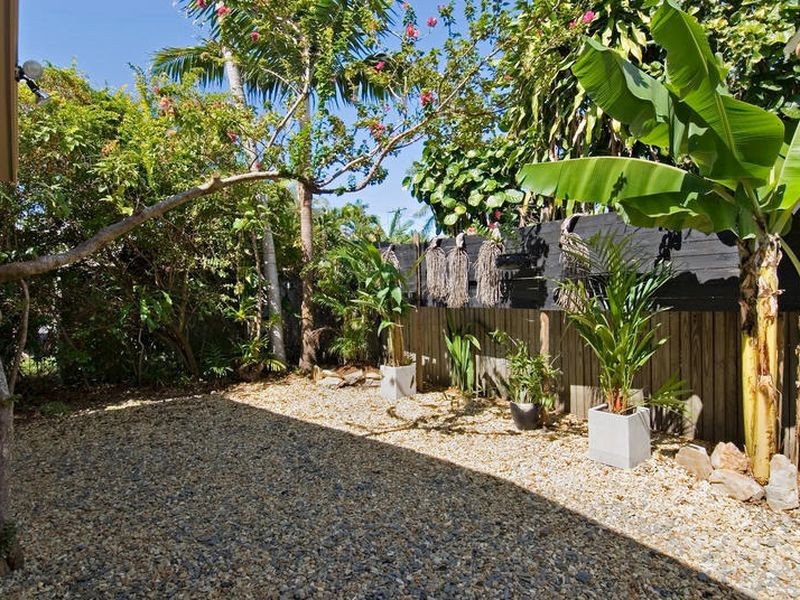 3 Roslyn Close, Yorkeys Knob QLD 4878