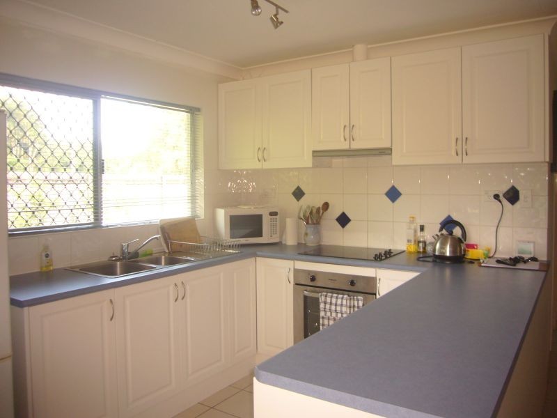 9 Mahogany Street, Holloways Beach QLD 4878