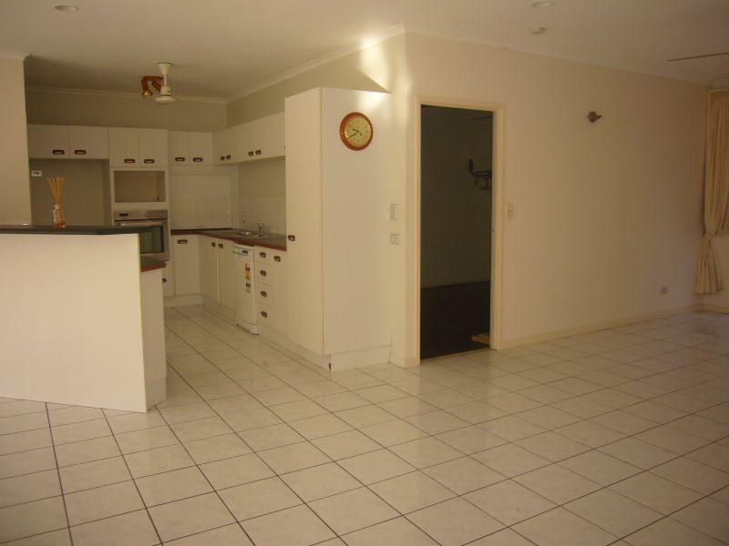 8B Albion Street, Yorkeys Knob QLD 4878