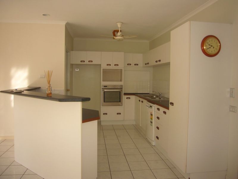 8B Albion Street, Yorkeys Knob QLD 4878