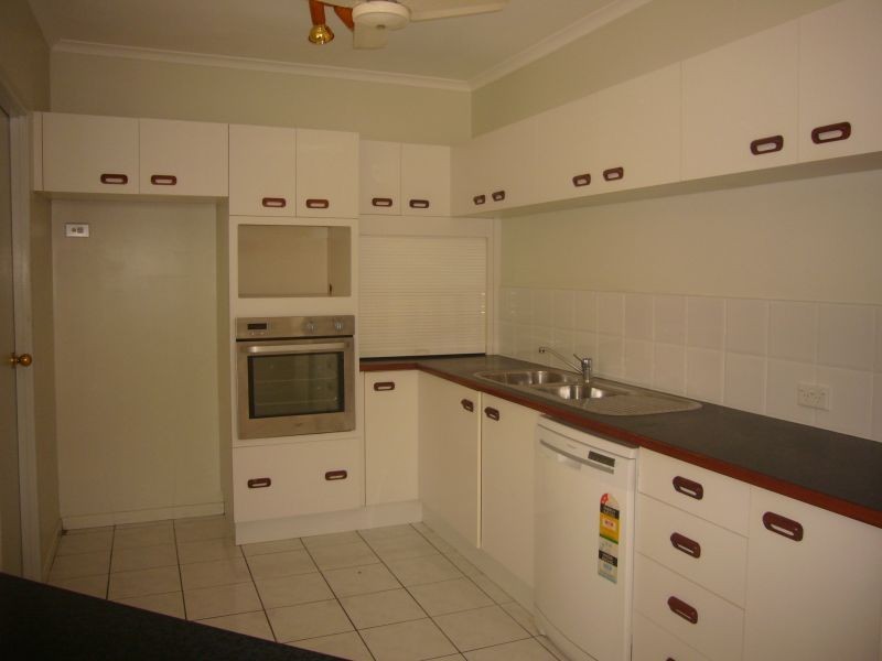 8B Albion Street, Yorkeys Knob QLD 4878