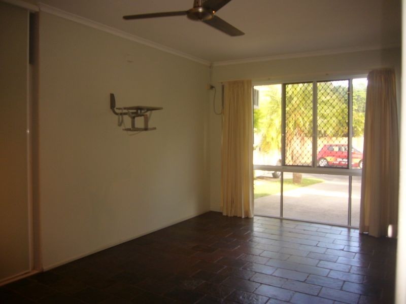 8B Albion Street, Yorkeys Knob QLD 4878