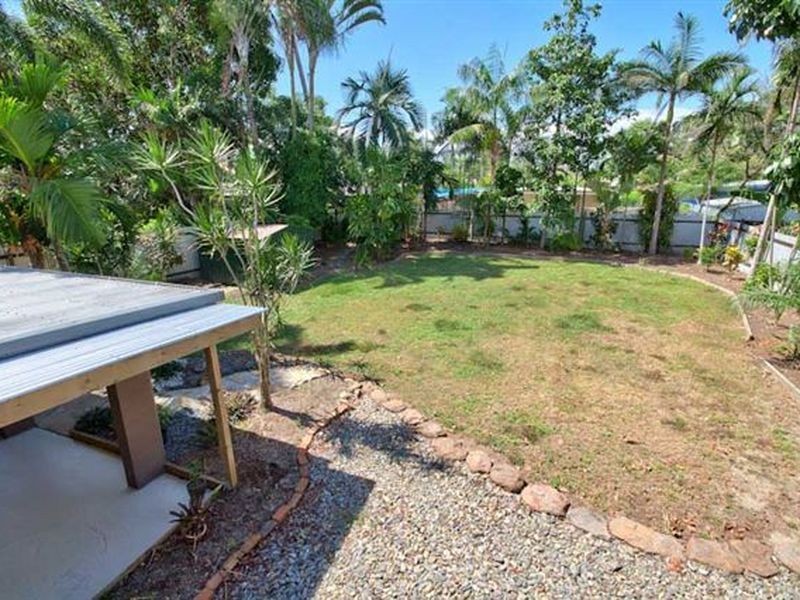 7 Fairway Street, Yorkeys Knob QLD 4878