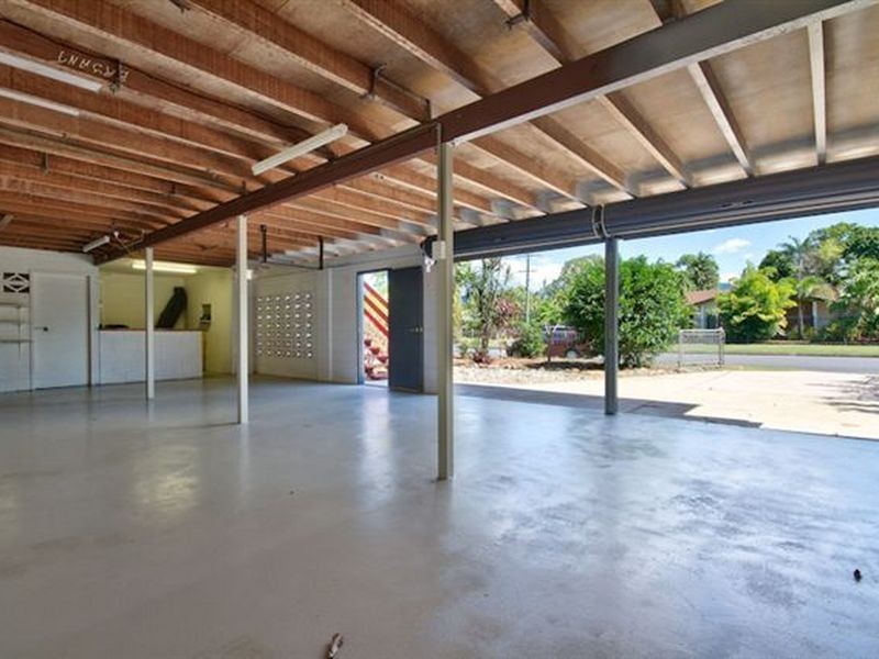 7 Fairway Street, Yorkeys Knob QLD 4878