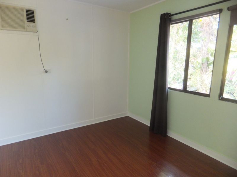 7 Fairway Street, Yorkeys Knob QLD 4878