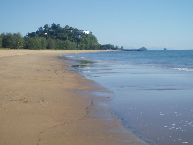 2/61 Sims Esplanade, Yorkeys Knob QLD 4878