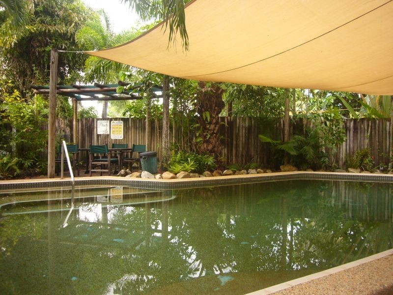 2/21-31 Poinciana Street, Holloways Beach QLD 4878