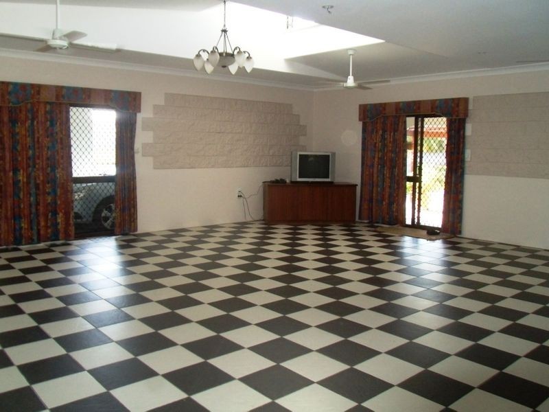 12 Magnolia Street, Holloways Beach QLD 4878