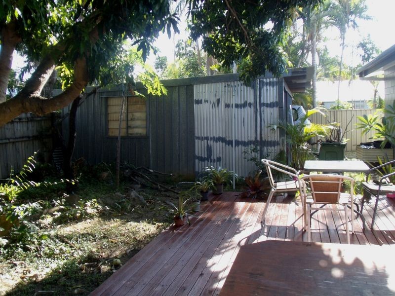 12 Magnolia Street, Holloways Beach QLD 4878