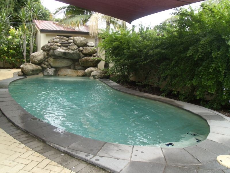 2/1 Helen Close, Smithfield QLD 4878