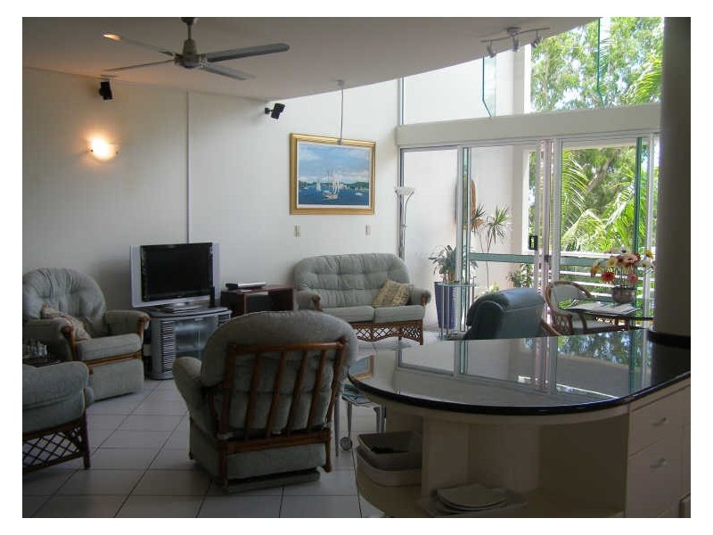 18/2 Deauville Close, Yorkeys Knob QLD 4878