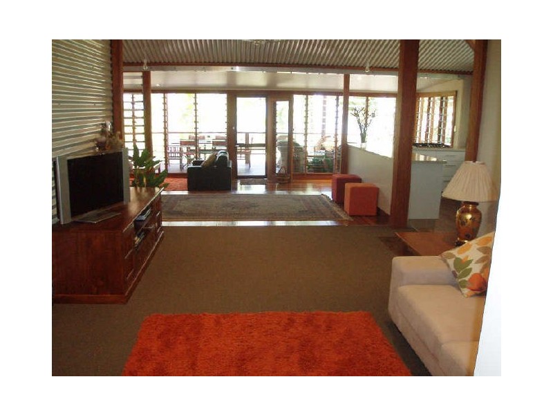 12 Poinsettia Street, Holloways Beach QLD 4878